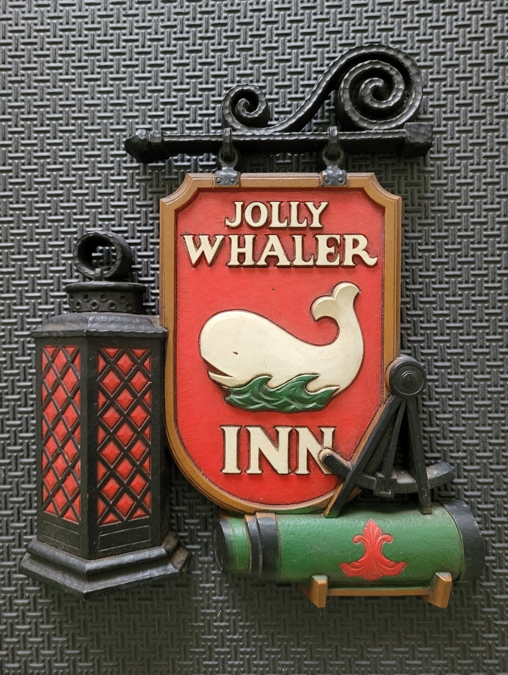 The Jolly Whaler Inn, Vintage 1975 Wall Plaque By Syroco, in Like New Condition!